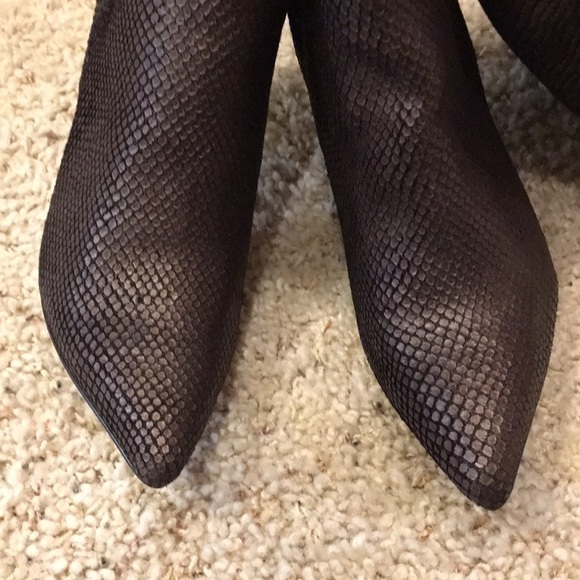 Snake Print Heeled Boots - Picture 4 of 8